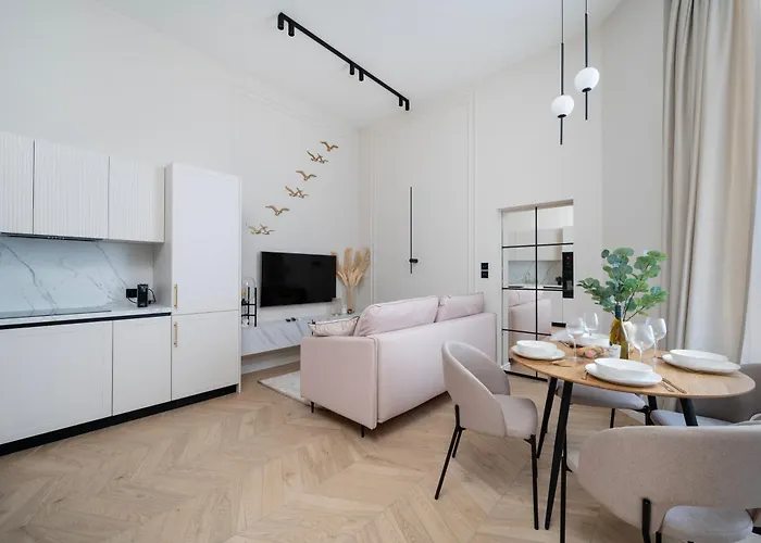 Downtown - 41m2, Location - By Rentujemy Apartman *